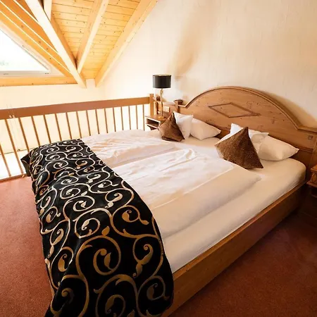 Hotell Weisser Bär 4*