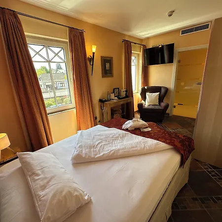 Weisser Baer Otel Mulheim an der Mosel